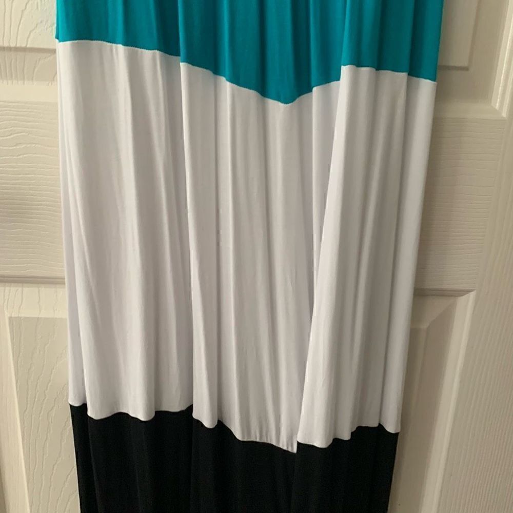 Kranda | Color Block Maxi Dress - Picture 5 of 12